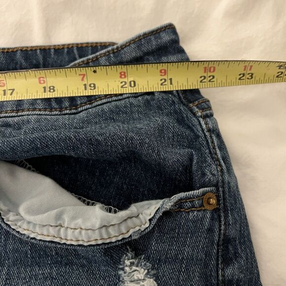 Plus Denim Boyfriend Shorts Women Stretch Size 22W Distressed Universal Threads - Picture 9 of 9
